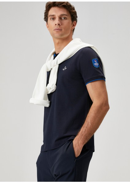 x Anadolu Efes Lacivert Polo Yaka T-Shirt fırsatları
