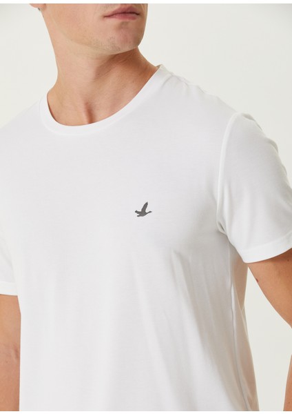 Beyaz Logolu T-Shirt