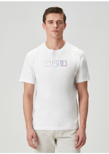 Beyaz Baskılı T-Shirt fiyatları