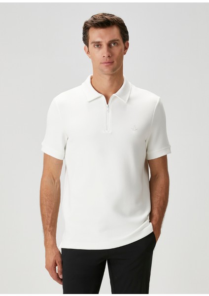 Kırık Beyaz Polo Yaka T-Shirt