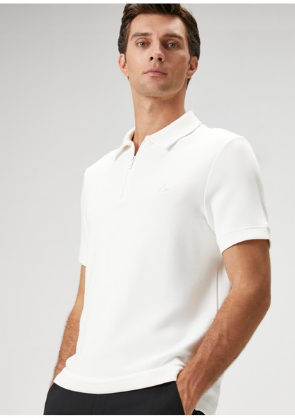 Kırık Beyaz Polo Yaka T-Shirt fiyatları