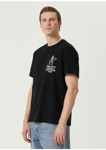 Siyah Figür Baskılı T-Shirt modelleri