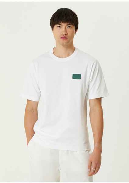 Beyaz Logo Detaylı T-Shirt