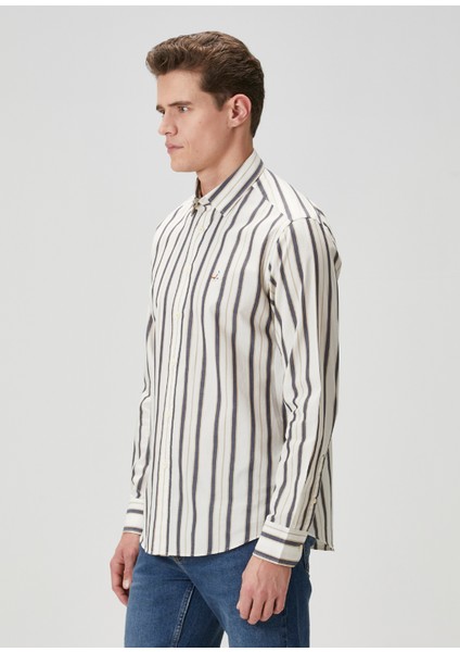 Slim Fit Beyaz Çizgili Gömlek fırsatları
