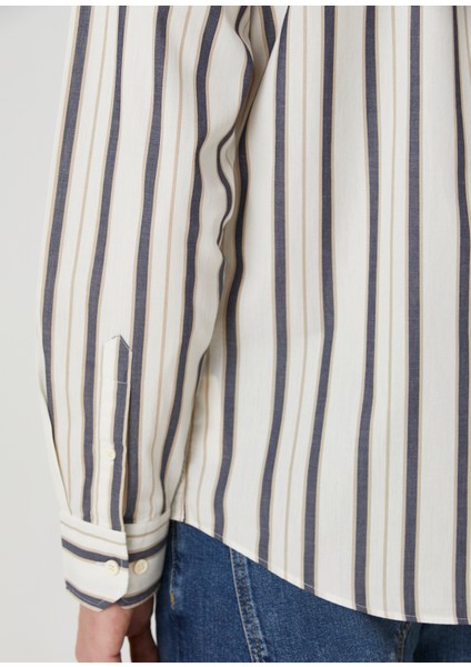 Slim Fit Beyaz Çizgili Gömlek