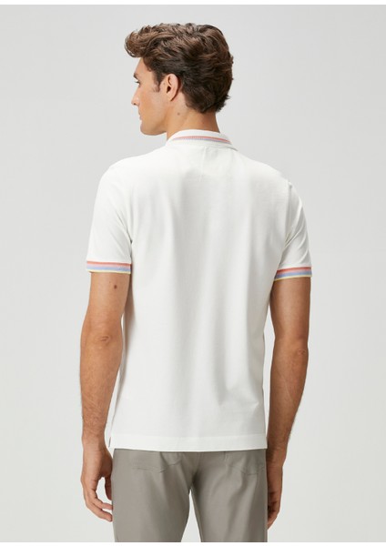 Kırık Beyaz Polo Yaka T-Shirt