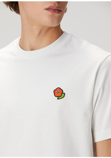 Pop Kırık Beyaz Logo Nakışlı T-Shirt indirimleri