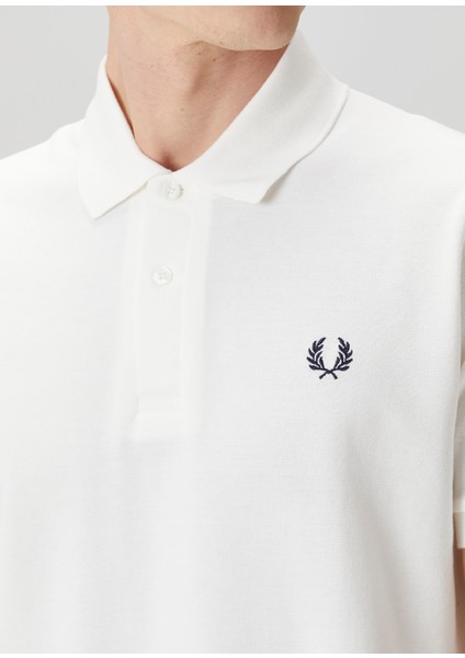 Beyaz Polo Yaka T-Shirt indirimleri