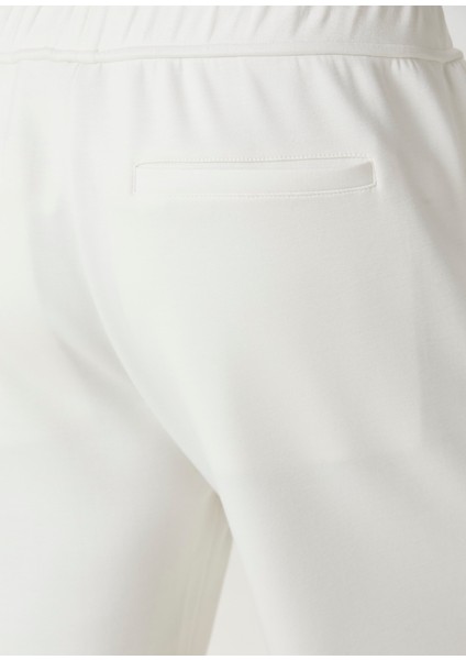 Kırık Beyaz Beli Kordonlu Jersey Şort