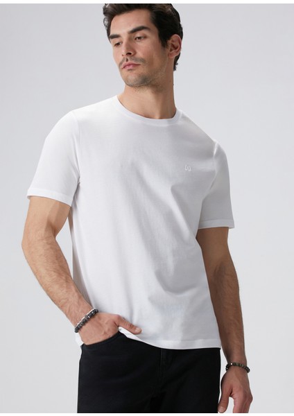 Beyaz Basic T-Shirt fiyatları
