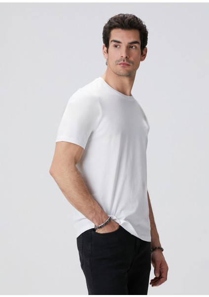 Beyaz Basic T-Shirt fırsatları