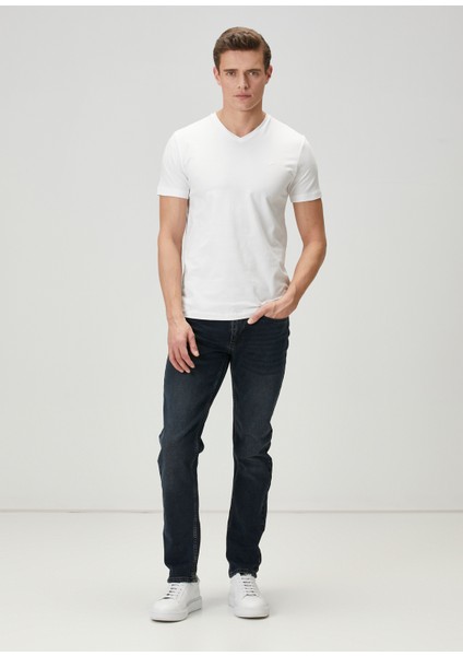 Beyaz V Yaka T-Shirt modelleri