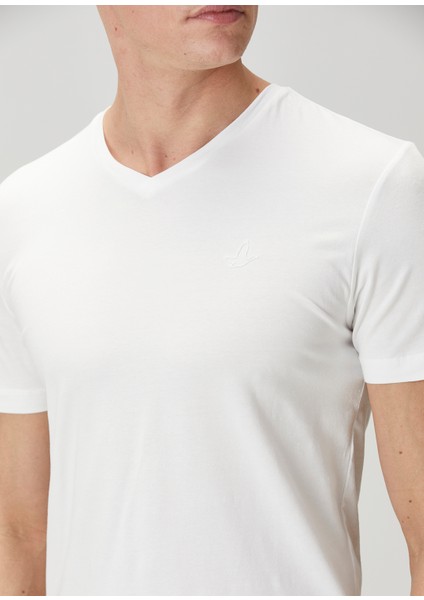 Beyaz V Yaka T-Shirt