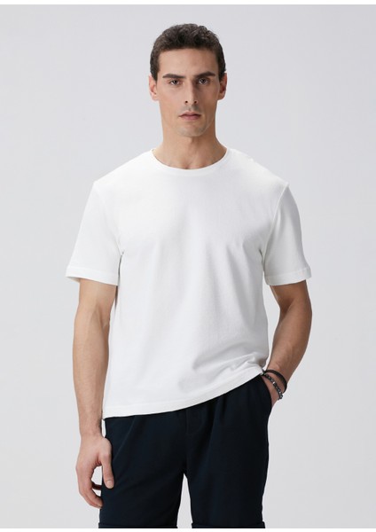 Beyaz Basic T-Shirt