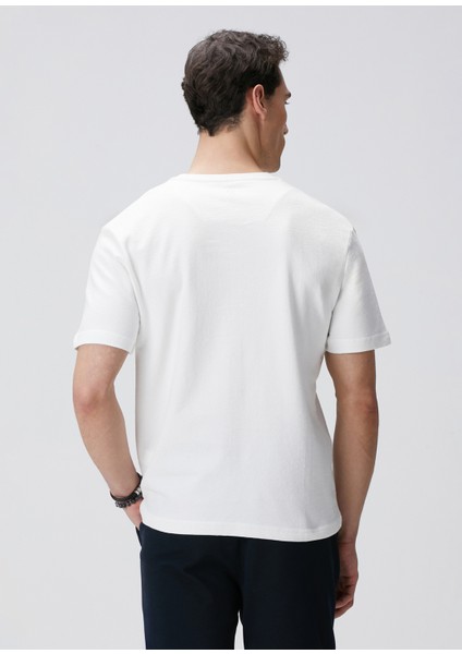 Beyaz Basic T-Shirt indirimleri