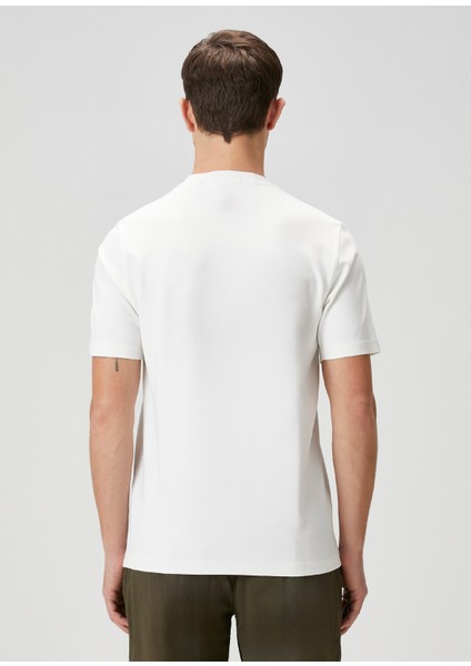 Beyaz Basic T-Shirt fırsatları