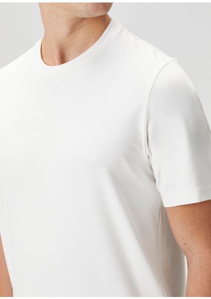 Beyaz Basic T-Shirt indirimleri