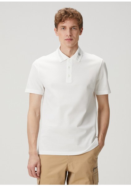 Beyaz Polo Yaka T-Shirt