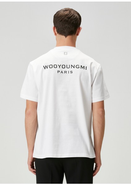 Beyaz Logo Detaylı T-Shirt fırsatları