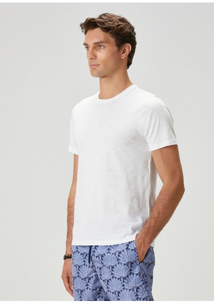 Beyaz T-Shirt fırsatları
