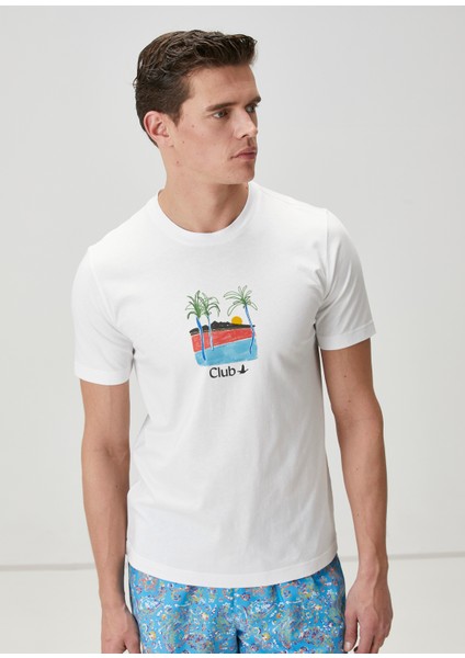 Beyaz Baskı Detaylı T-Shirt