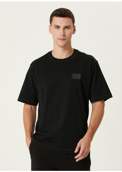 Siyah Logo Detaylı T-Shirt