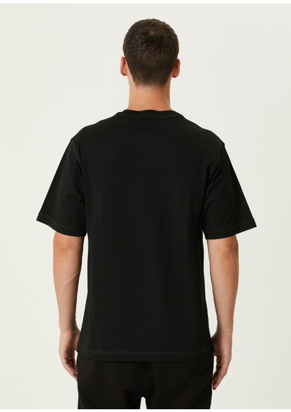 Siyah Logo Detaylı T-Shirt fırsatları