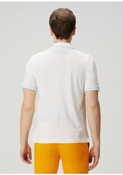 Beyaz Polo Yaka T-Shirt fırsatları