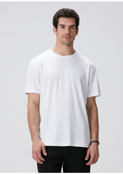 Comfort Fit. Crew Neck, Short Sleeve, Combed, Basi