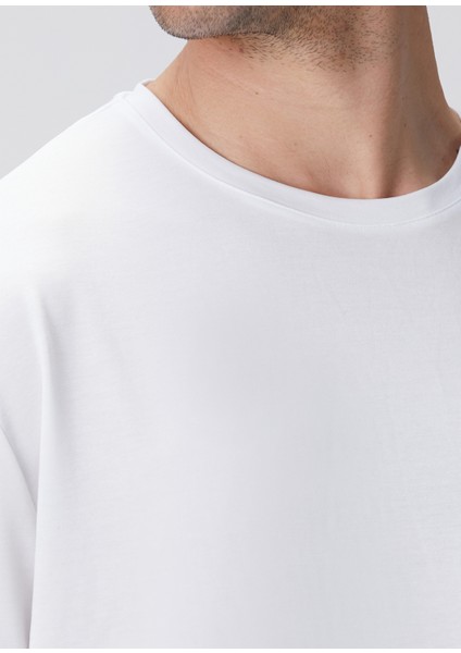 Comfort Fit. Crew Neck, Short Sleeve, Combed, Basi