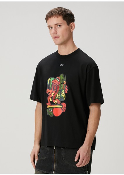 Siyah Figür Baskılı Logo Detaylı T-Shirt modelleri