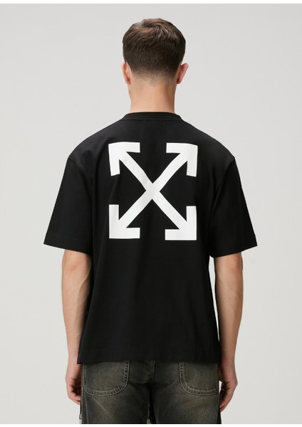 Siyah Figür Baskılı Logo Detaylı T-Shirt fırsatları