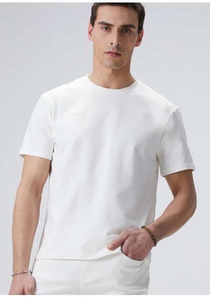 N-Tech Kırık Beyaz Basic T-Shirt