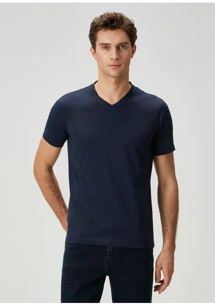 Lacivert V Yaka Basic T-Shirt modelleri