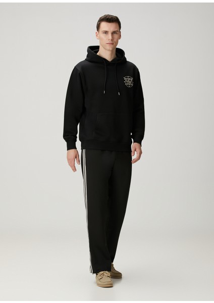 Siyah Kapüşonlu Logo Nakışlı Sweatshirt fiyatları