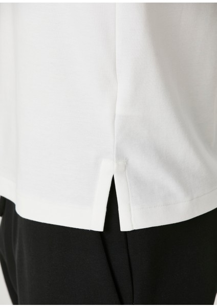 Beyaz Polo Yaka T-Shirt