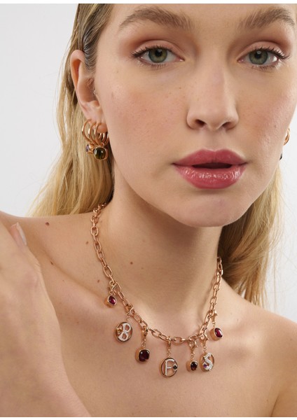Mini “i” Harfli Charm Pırlanta Yeşil Peridot Taşlı 14 Ayar Pembe Altın