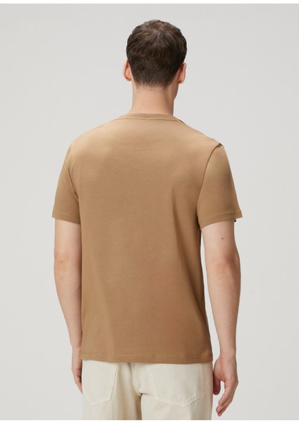 Bej Logo Nakışlı T-Shirt fırsatları
