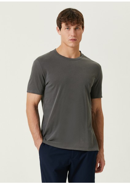Devon Haki Basic T-Shirt