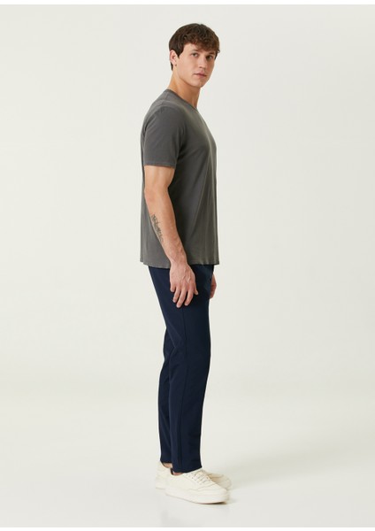 Devon Haki Basic T-Shirt