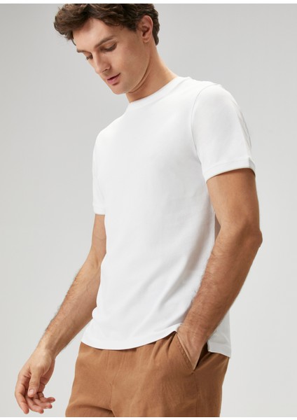 Beyaz Çizgi Detaylı T-Shirt fiyatları