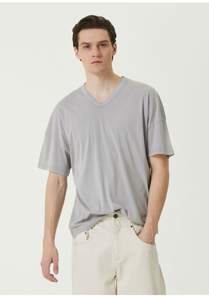 Devon Gri V Yaka T-Shirt