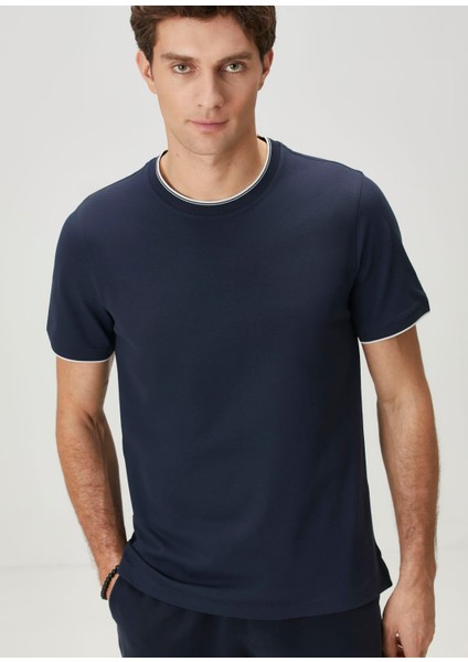 Lacivert Çizgi Detaylı T-Shirt fiyatları