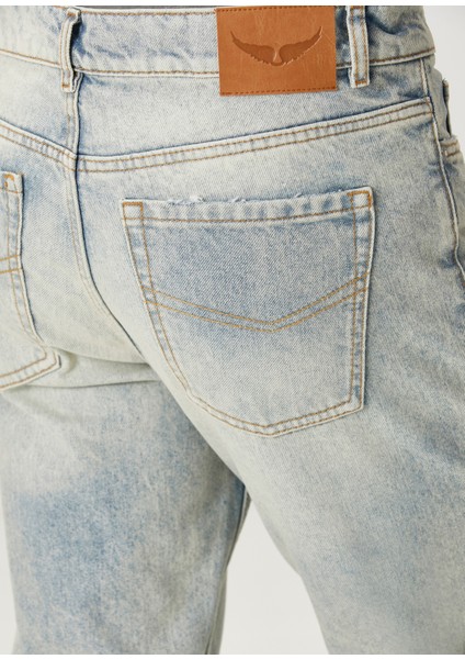 John Açık Mavi Yıpratma Detaylı Jean Pantolon