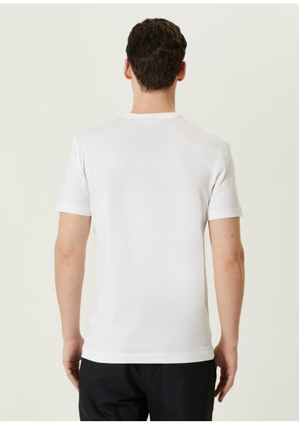 Beyaz Logo Detaylı T-Shirt fırsatları