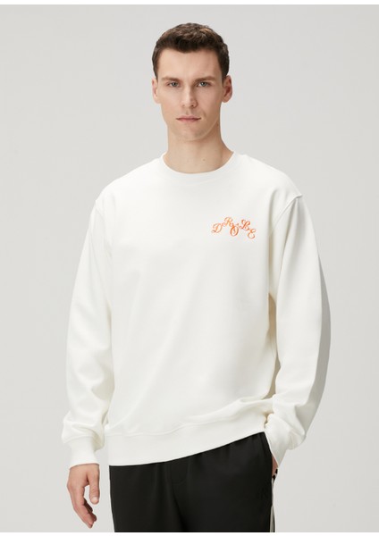 Beyaz Logo Nakışlı Sweatshirt
