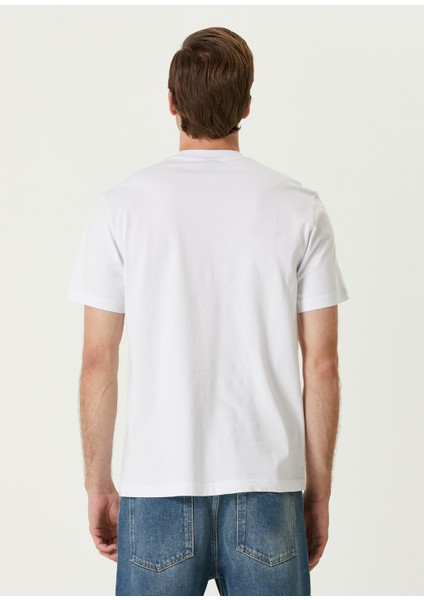 Beyaz Logo Baskılı T-Shirt fırsatları