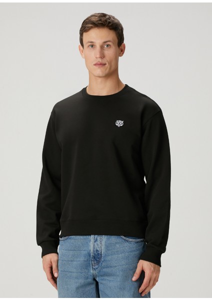 Siyah Logo Detaylı Sweatshirt modelleri