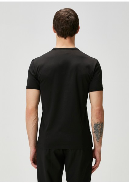 Siyah Logo Patchli T-Shirt fırsatları
