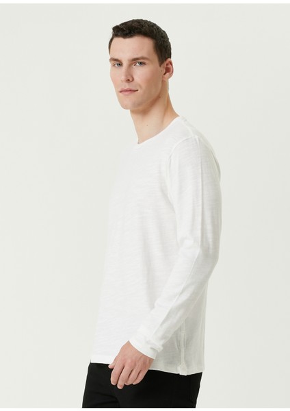Beyaz Uzun Kollu T-Shirt modelleri